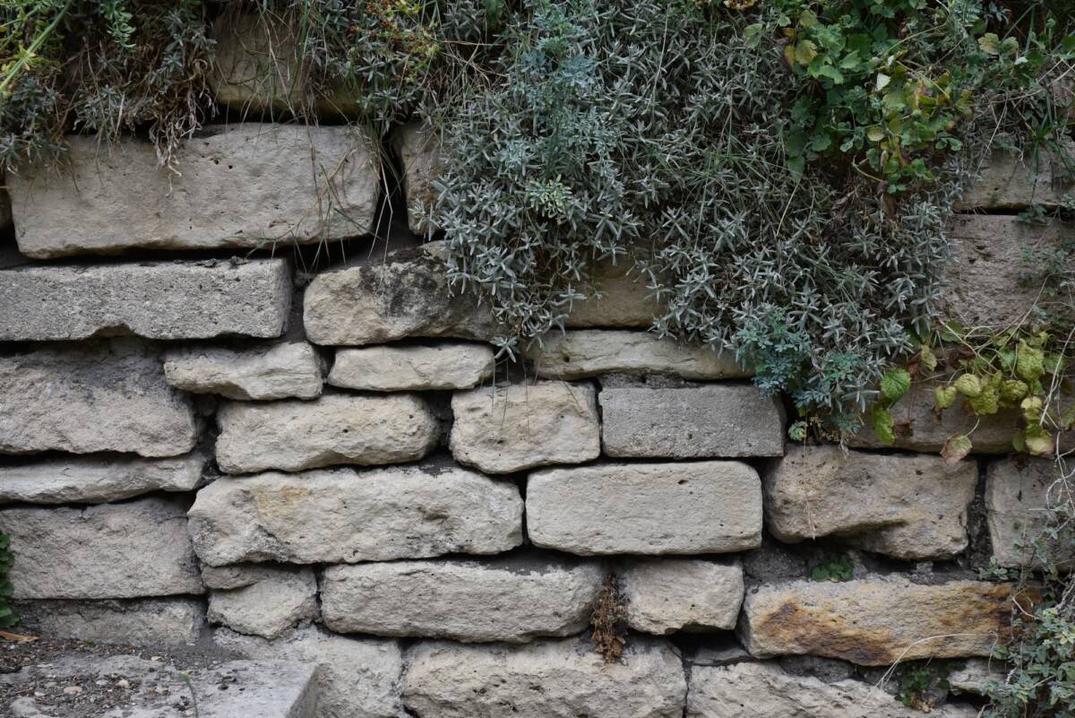 5 règles d&#8217;or pour construire un mur de soutènement solide Illzach